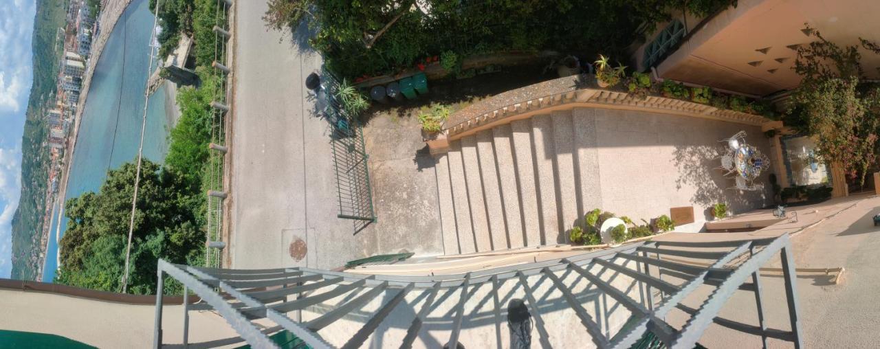 Panoramic Apartments In Villa In Center "The Beach And The Cliff" 1 Agropoli Dış mekan fotoğraf